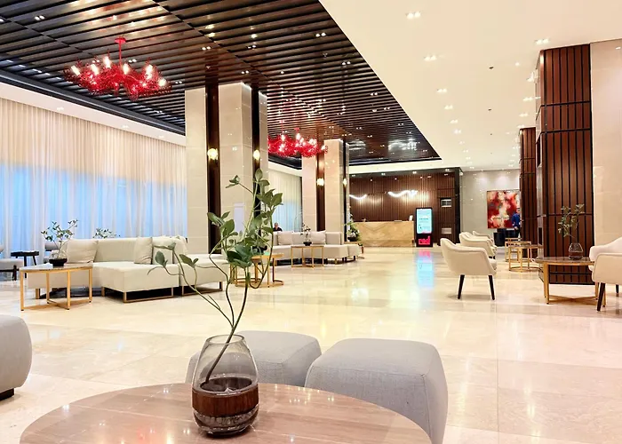 Trouvaille In Red Residences Aparthotel Manila