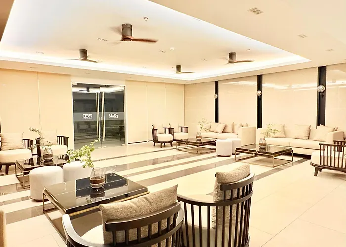 Trouvaille In Red Residences 3*